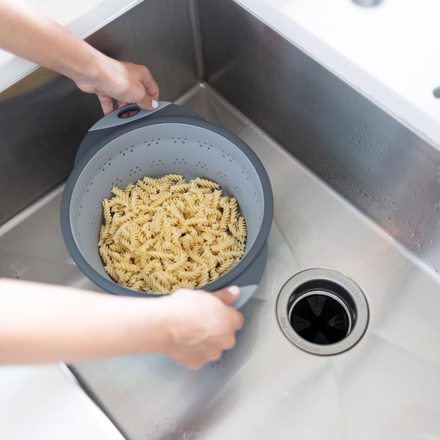 10" Collapsible Silicone Colander in Cream, Kitchen Strainer with Handles, 15.1 Cup Capacity | BPA-Free, Heat-Resistant, Space-Saving Kitchen Tool