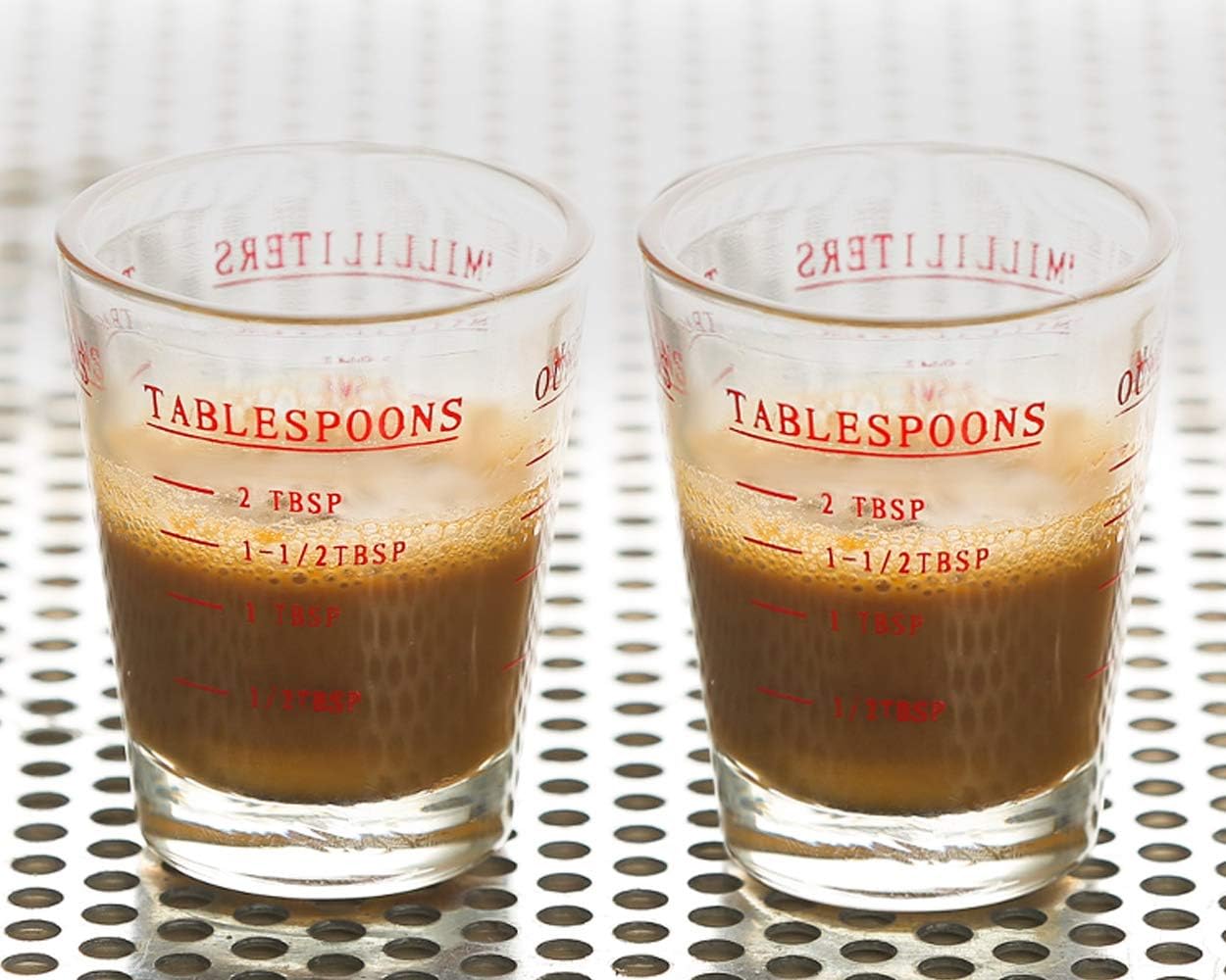 120 Milliliter Measuring Cup 2 Pieces Shot Glass Measuring Cup with 4 Kinds of Measuring Scale for Small Amount Liquid (Red, 120 ml)