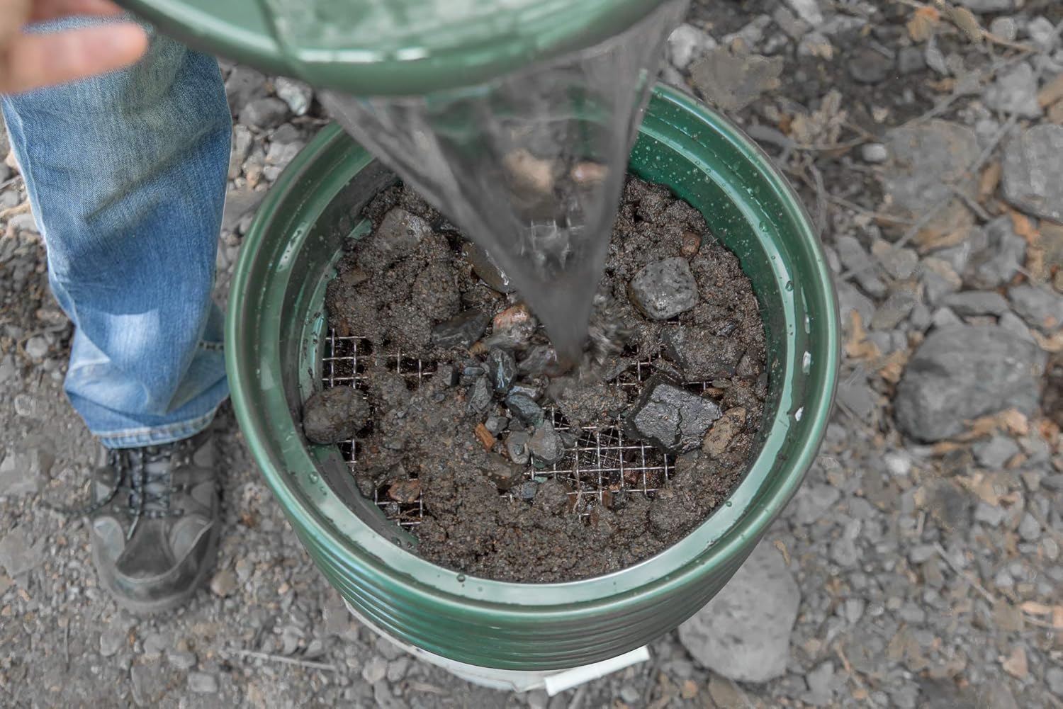 13.25 Inch Wide Stackable Classifier Gold Prospecting Pan - 1/8 Inch Stainless Steel Mesh Sifting Pan, Green
