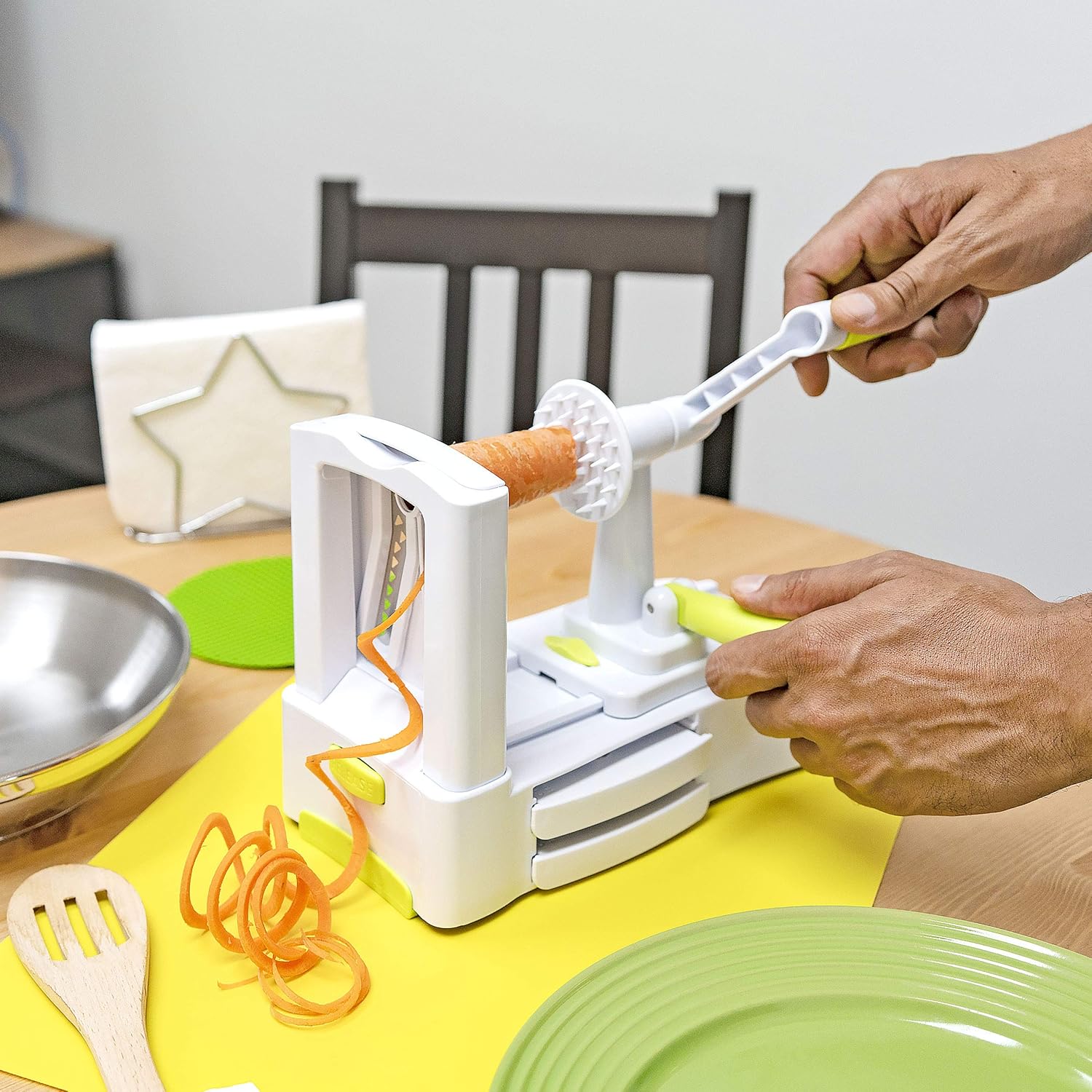 " 3-Blade Spiral Vegetable Slicer - Zucchini, Spaghetti Noodle Maker for Fruits & Veggies, Tabletop Design"